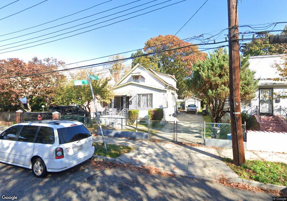 11115 166th St, Jamaica, NY 11433 - photo 1