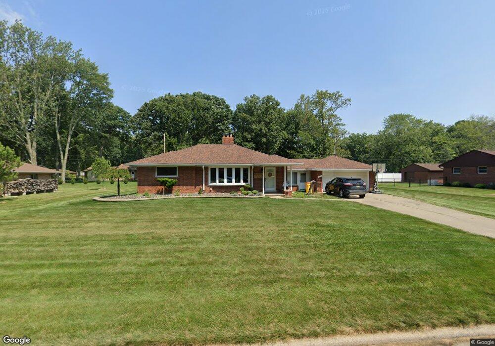 7934 Coventry Ave, Grosse Ile, MI 48138 - photo 1