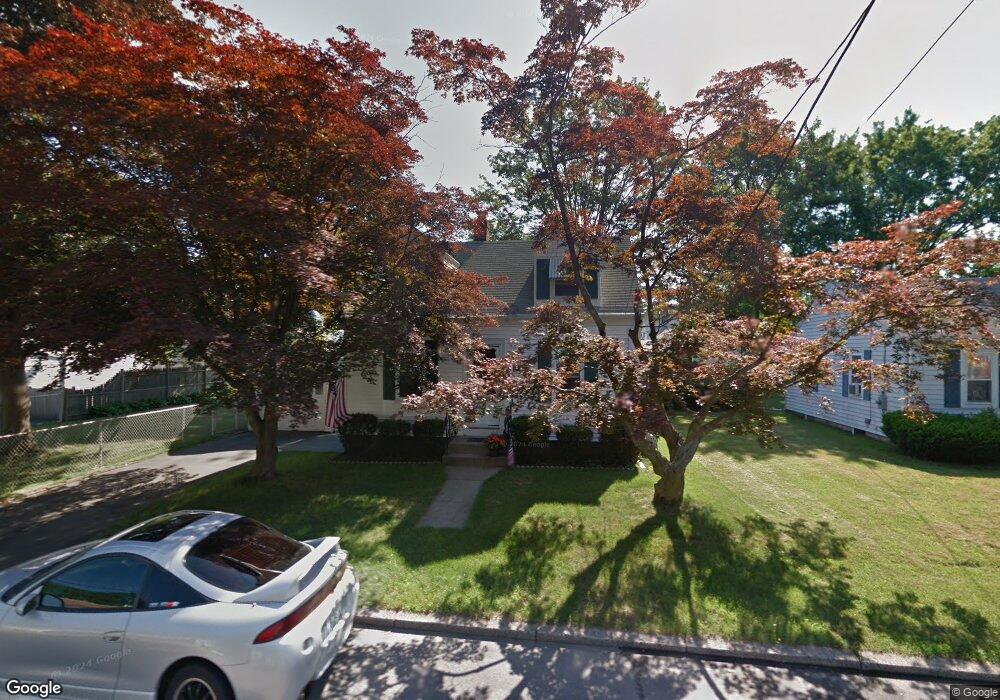 115 Maplecrest Dr, Pawtucket, RI 02861 - photo 1