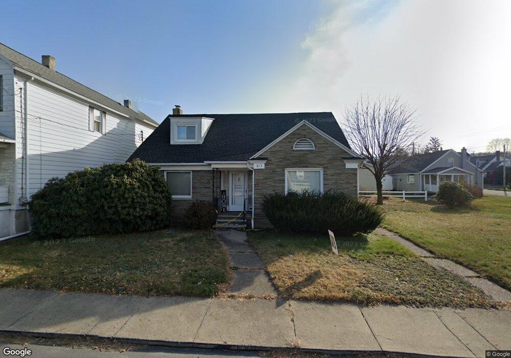 317 Chestnut St, Dupont, PA 18641 - photo 1