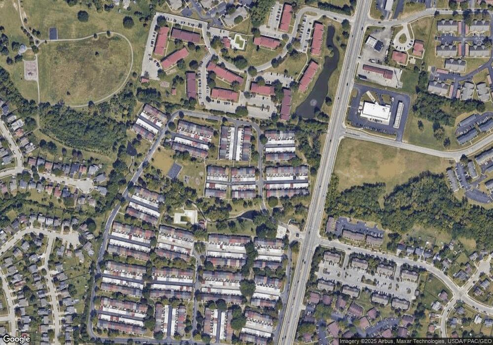 493 Clairbrook Ave unit 4, Columbus, OH 43228 - photo 1