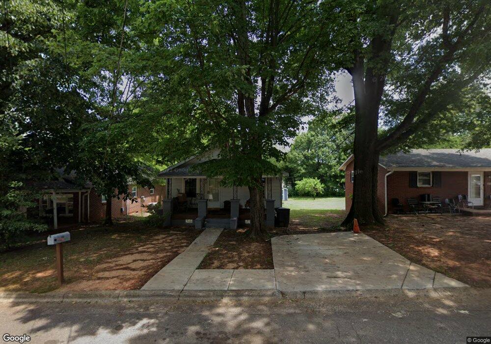 1305 Caldwell St, Statesville, NC 28677 - photo 1