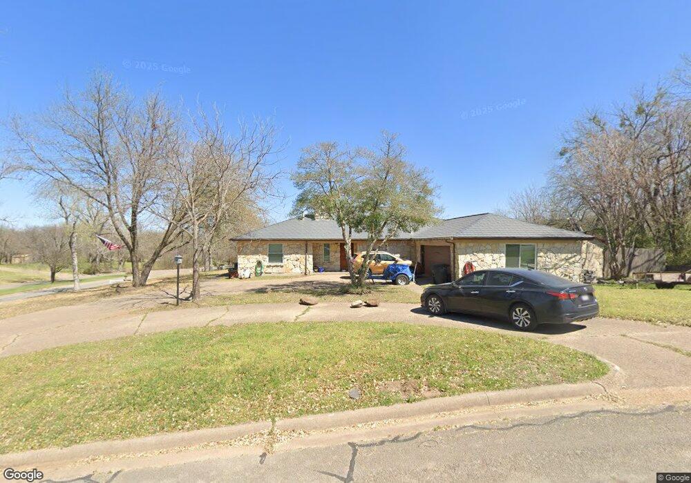 935 Highland Dr, Cleburne, TX 76033 - photo 1