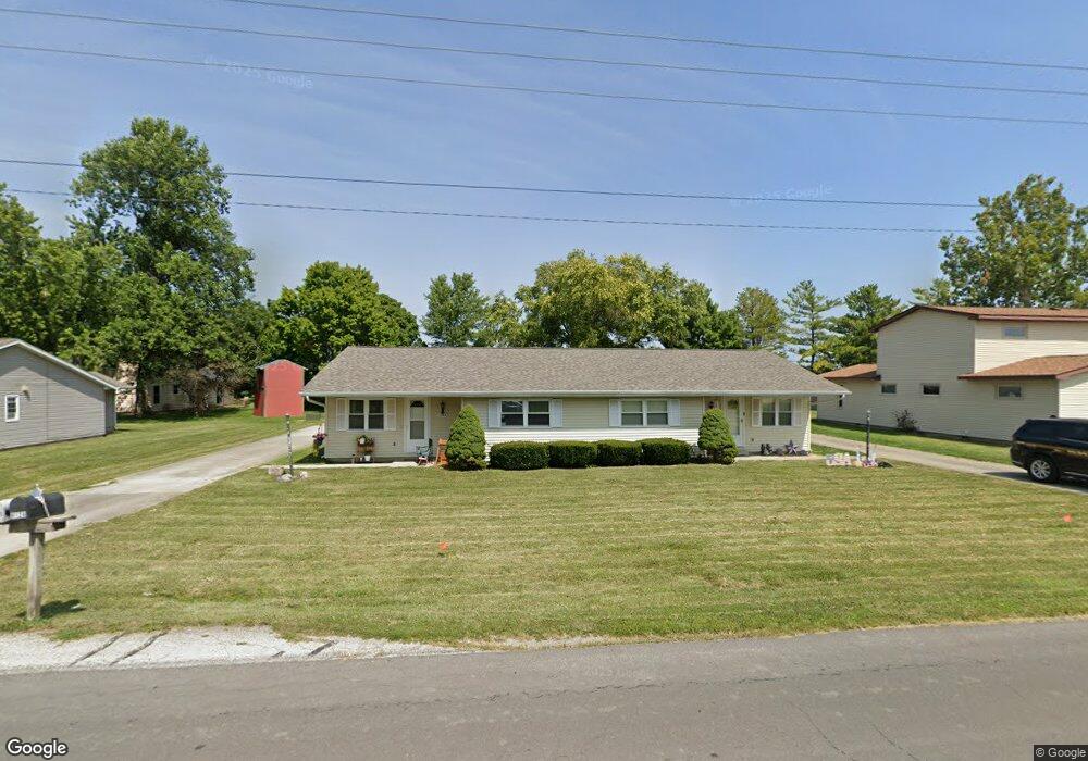 912 E Northline Rd unit B, Tuscola, IL 61953 - photo 1