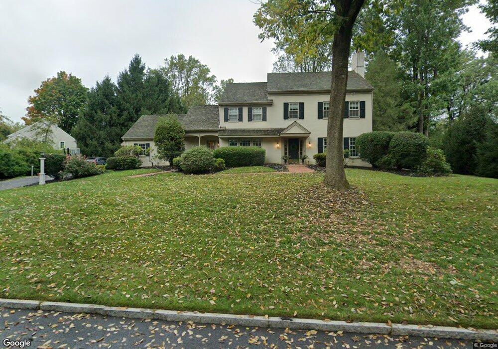 408 Round Hill Rd, Wayne, PA 19087 - photo 1
