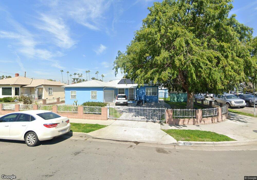 1001 W Spruce St, Compton, CA 90220 - photo 1