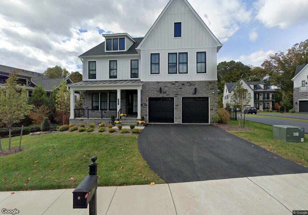 1364 Monitor Ln, McLean, VA 22101 - photo 1