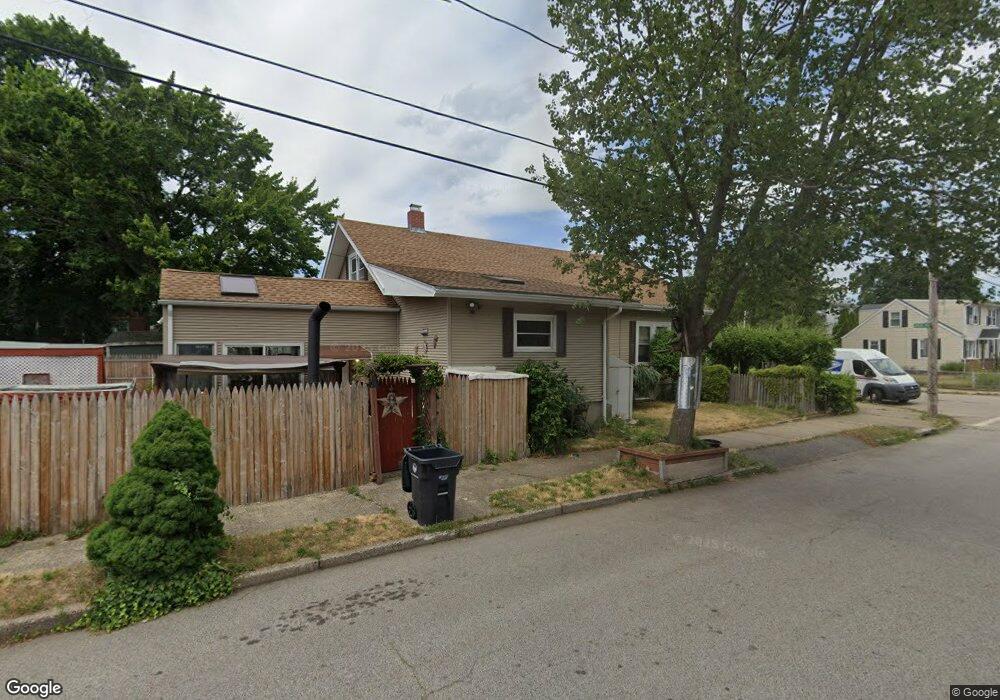 336 Orient Ave, Pawtucket, RI 02861 - photo 1