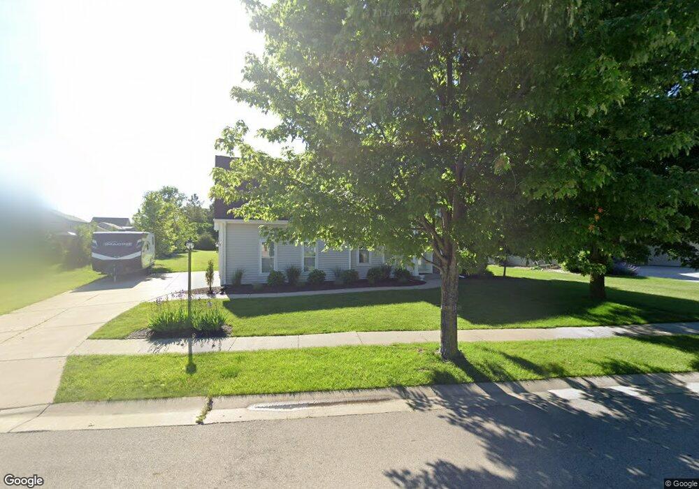 1375 Lakeridge Dr, Oconomowoc, WI 53066 - photo 1