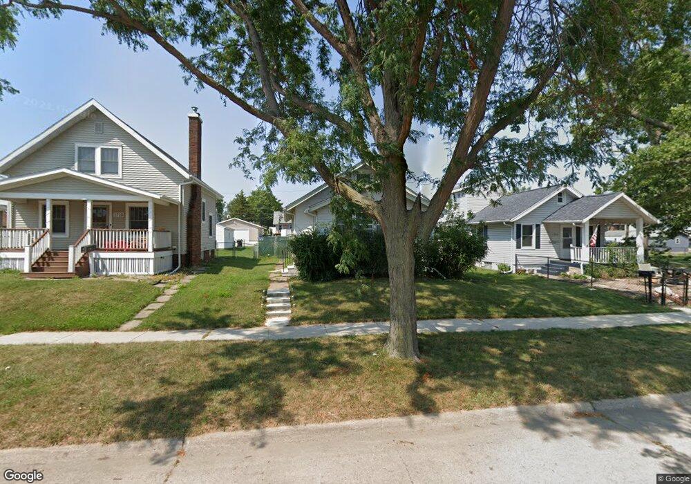 1708 B Ave NW, Cedar Rapids, IA 52405 - photo 1