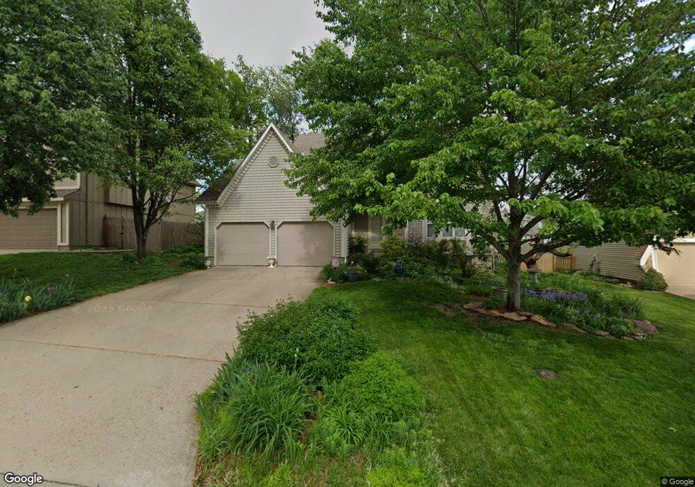 5117 Perry Ln, Shawnee, KS 66203 - photo 1