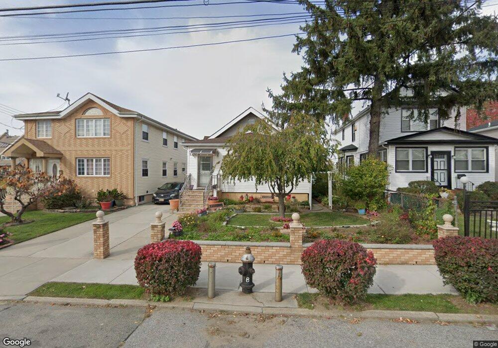 17431 125th Ave, Jamaica, NY 11434 - photo 1