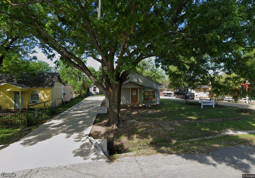 903 S Dallas St, Ennis, TX 75119 - photo 1