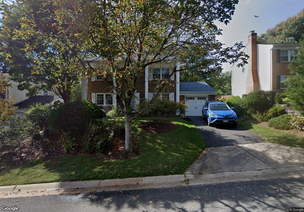 10804 Mccomas Ct, Kensington, MD 20895 - photo 1