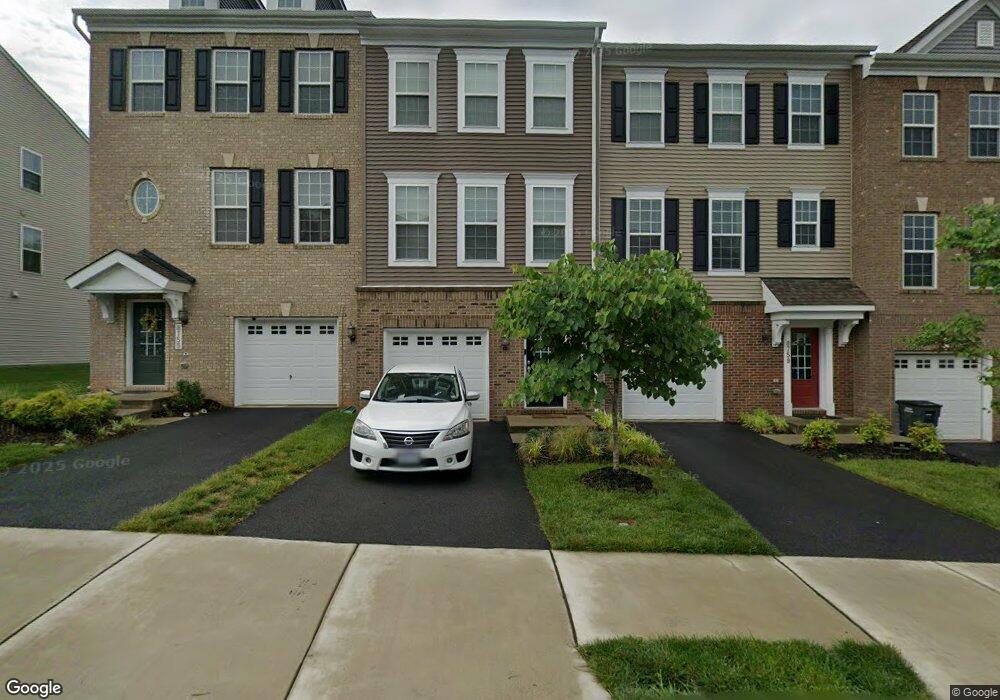 8757 Elsing Green Dr, Manassas, VA 20112 - photo 1