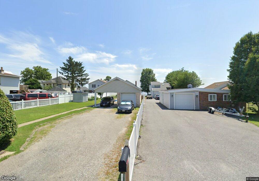 7511 Iroquois Ave, Sparrows Point, MD 21219 - photo 1