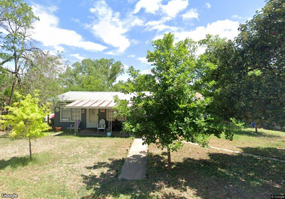112 W Park St, Fredericksburg, TX 78624 - photo 1