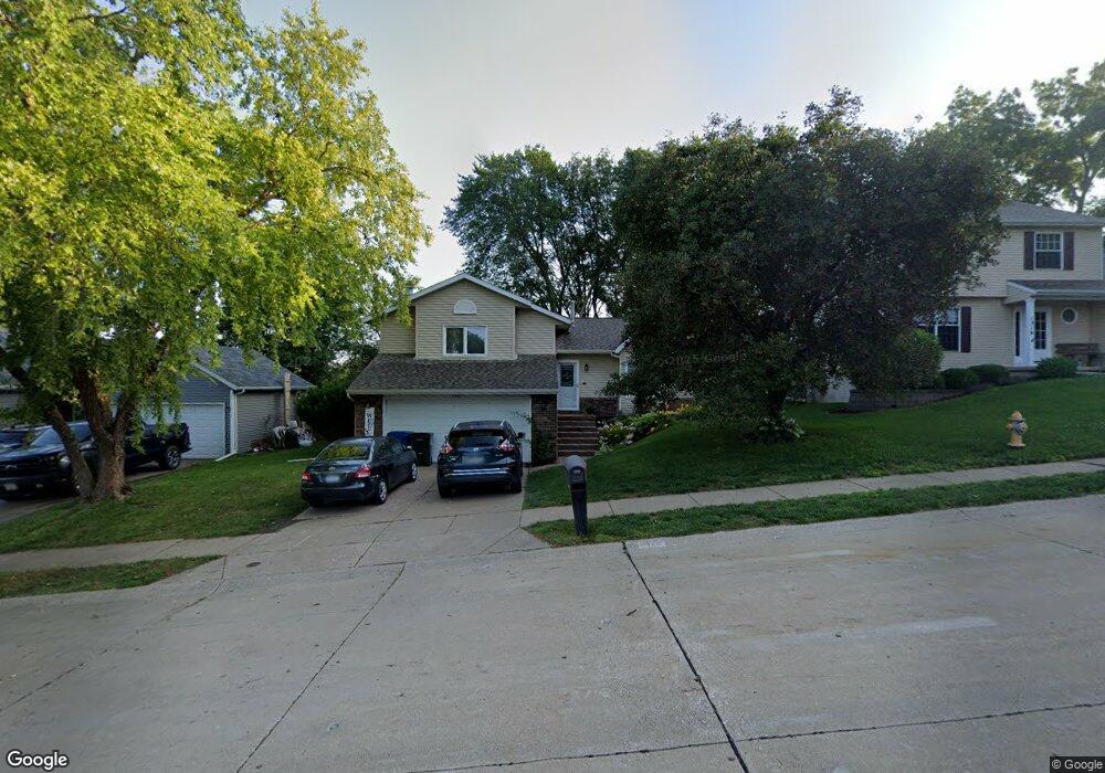 1320 W 49th St, Davenport, IA 52806 - photo 1