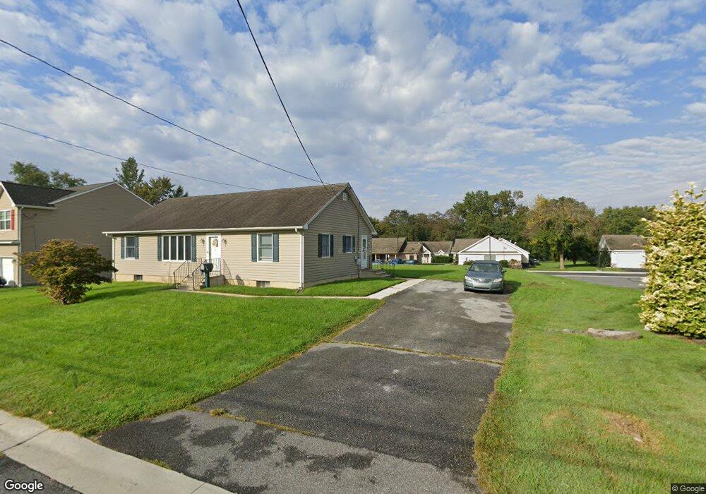 408 Kiamensi Rd, Wilmington, DE 19804 - photo 1