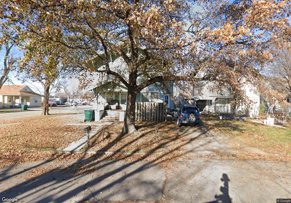 2431 Broadway Ave, Parsons, KS 67357 - photo 1