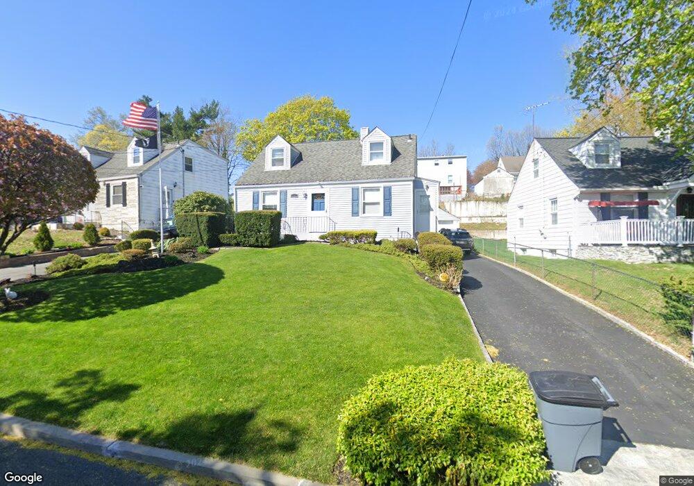 29 Remsen Cir, Yonkers, NY 10710 - photo 1