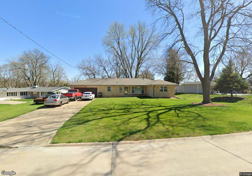 1504 Lewis Ave, Des Moines, IA 50315 - photo 1