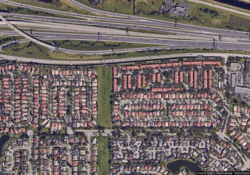 252 W Forest Oak Cir, Davie, FL 33325 - photo 1