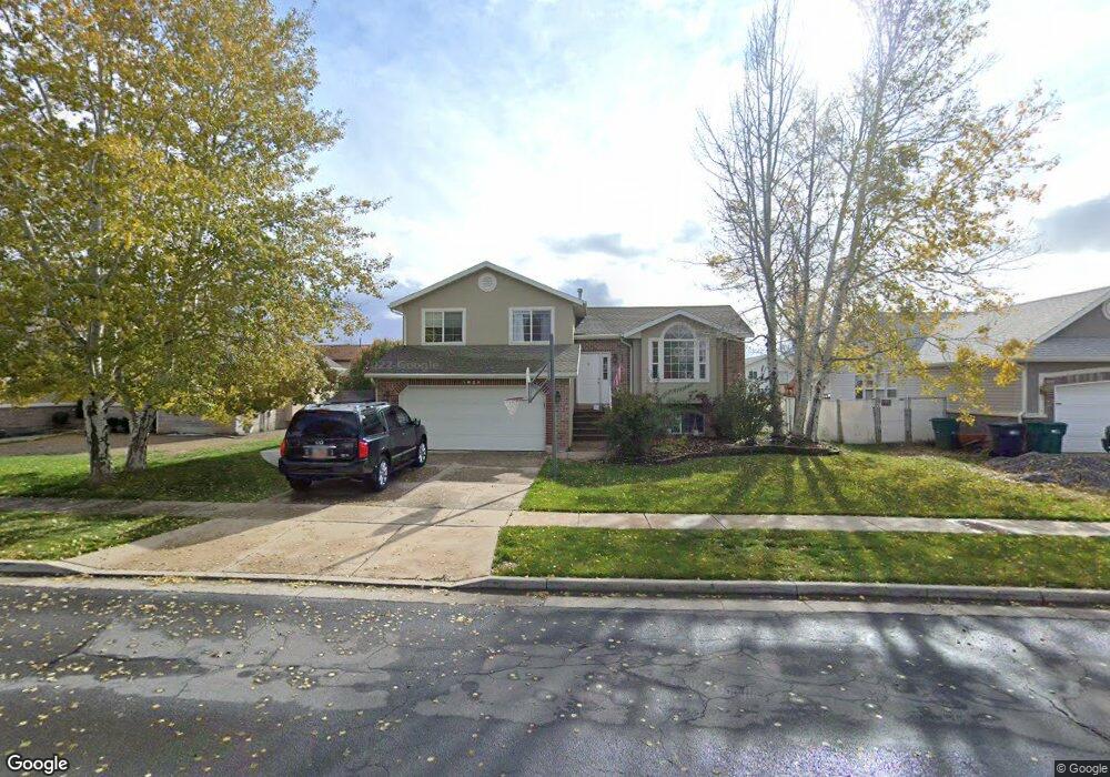 1021 W 400 S, Layton, UT 84041 - photo 1