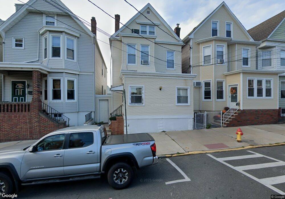 516 N 3rd St, East Newark, NJ 07029 - photo 1