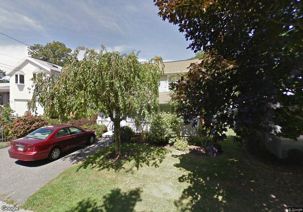 31 Sea Crest Ave, Niantic, CT 06357 - photo 1