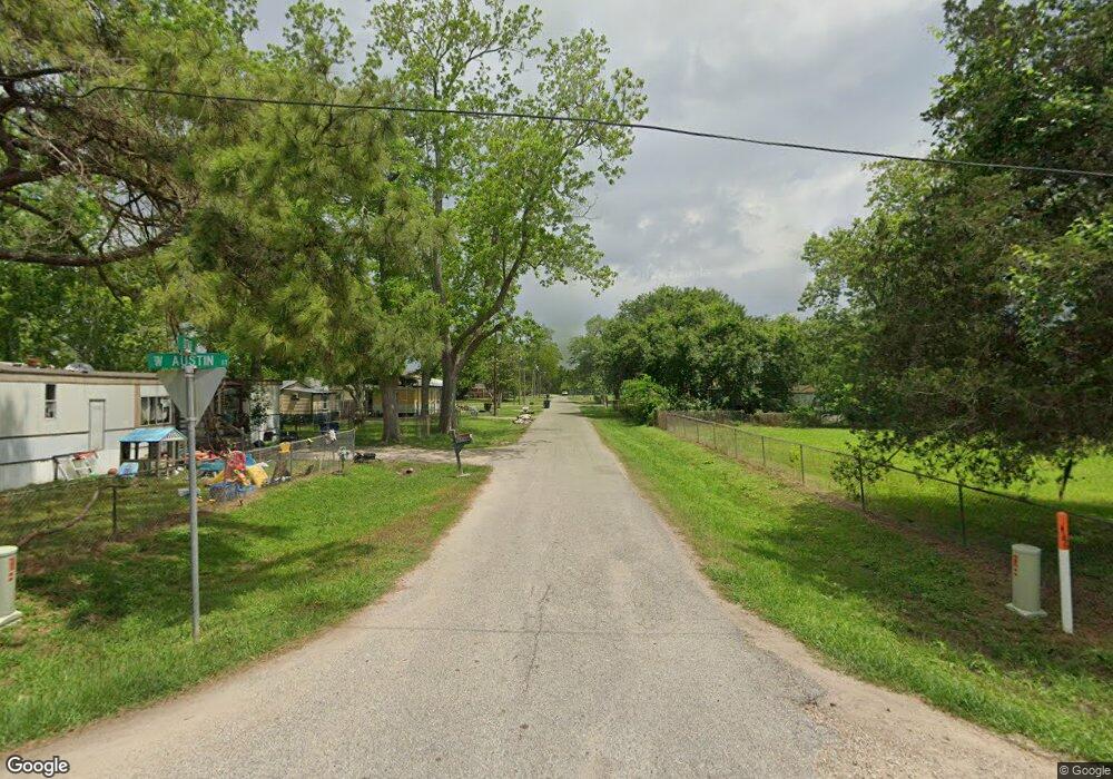 241 Austin St, Brazoria, TX 77422 - photo 1