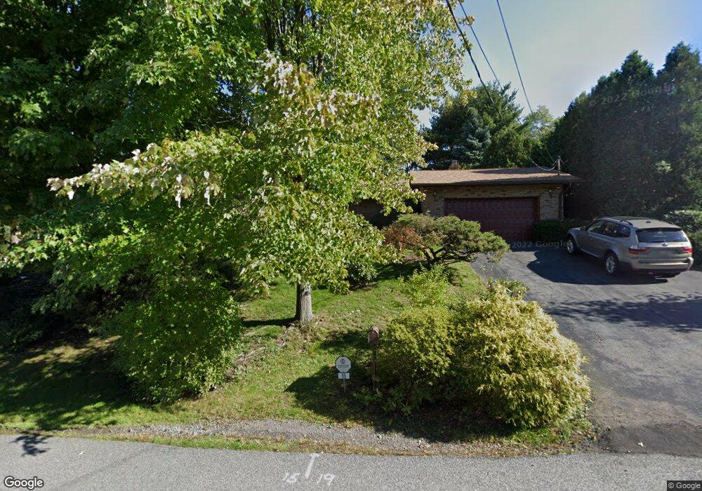 15 Atwell Dr, Dupont, PA 18641 - photo 1