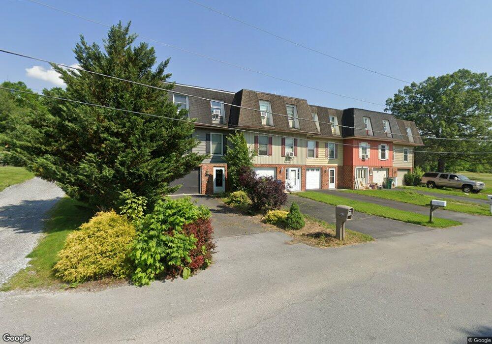 145 Meadowcreek Dr S, Chambersburg, PA 17202 - photo 1