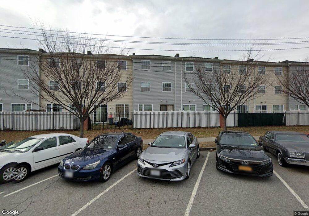 172 Heron Ln unit 335, Bronx, NY 10473 - photo 1