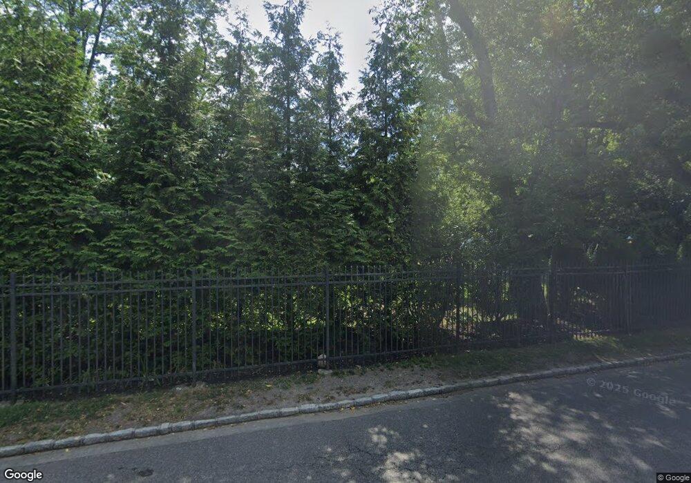 85 Sands Point Rd, Port Washington, NY 11050 - photo 1