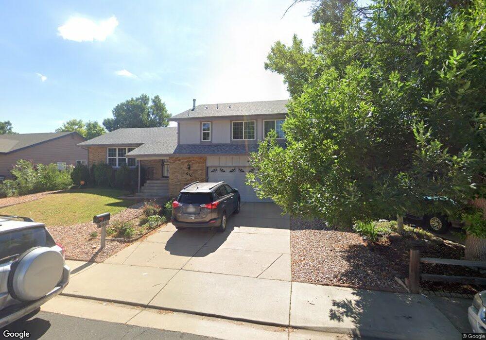610 S Laredo Cir, Aurora, CO 80017 - photo 1