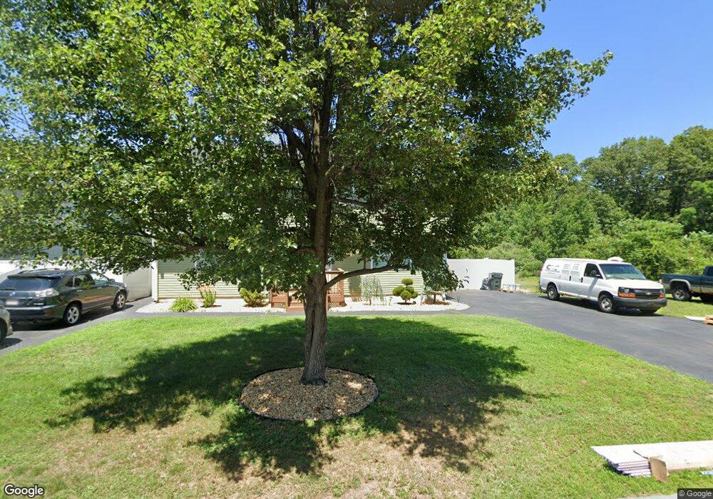 72 Glenmore St, Springfield, MA 01129 - photo 1