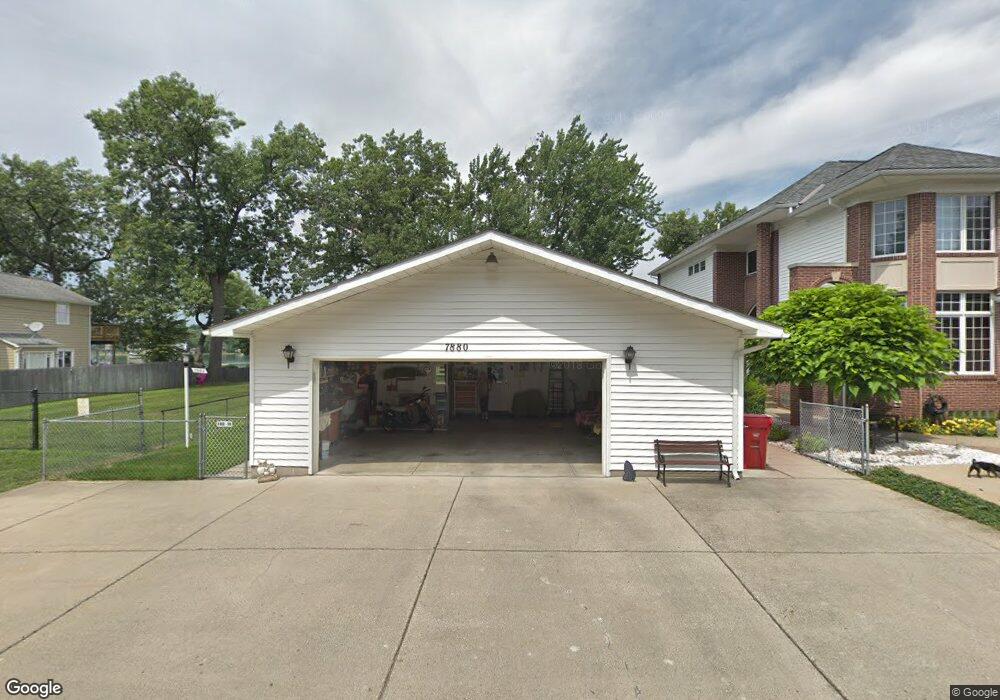 7880 Barnsbury Rd, West Bloomfield, MI 48324 - photo 1