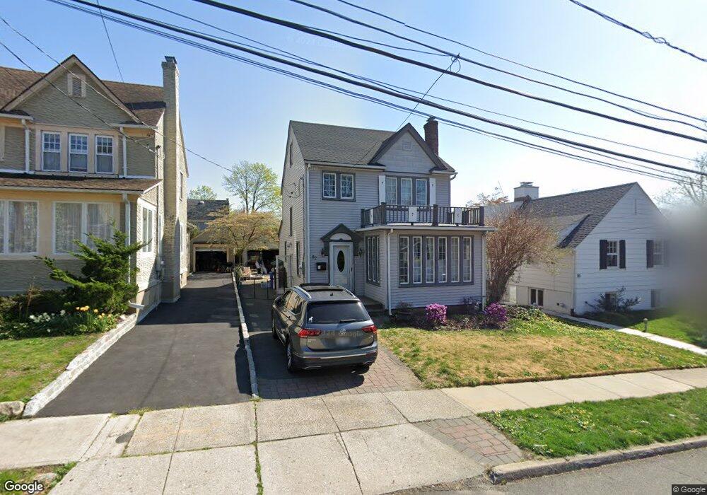 82 Bar Beach Rd, Port Washington, NY 11050 - photo 1