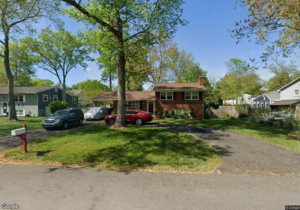 1904 Prices Ln, Alexandria, VA 22308 - photo 1