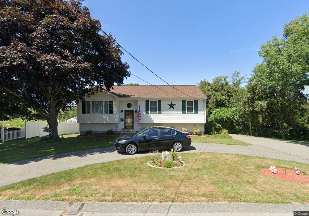 31 Slade St, Somerset, MA 02725 - photo 1