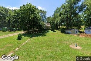 205 Smith St, Barry, IL 62312