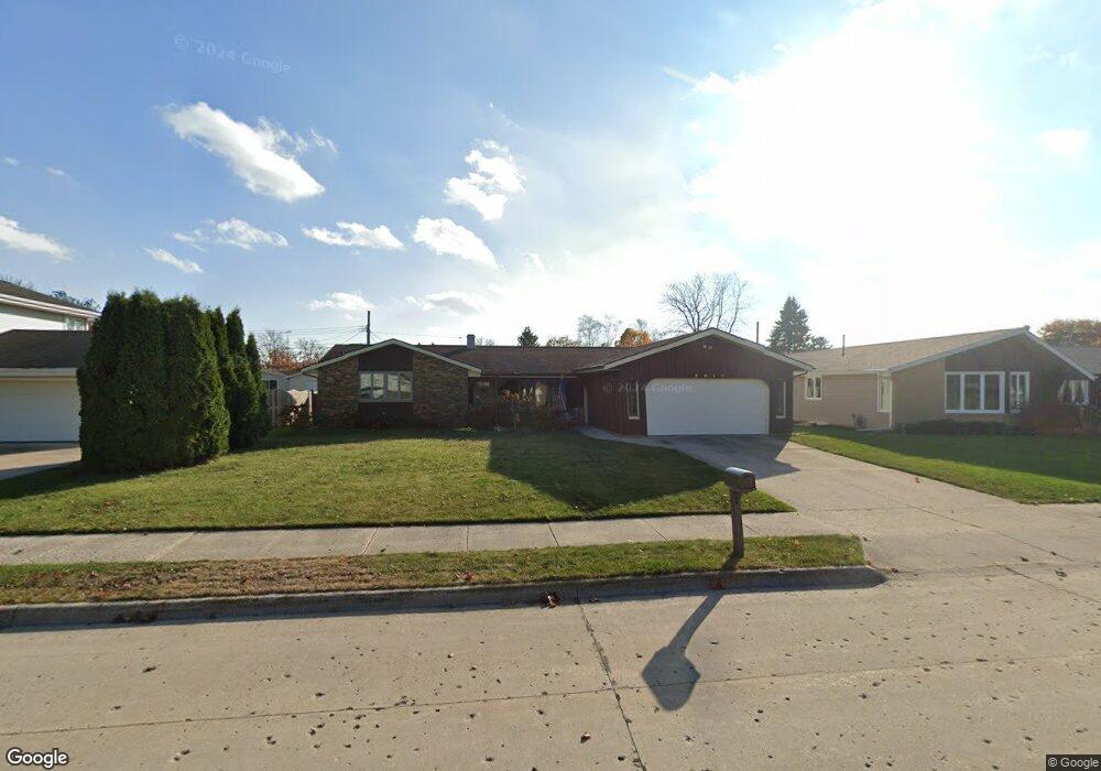 2817 39th St, Two Rivers, WI 54241 - photo 1