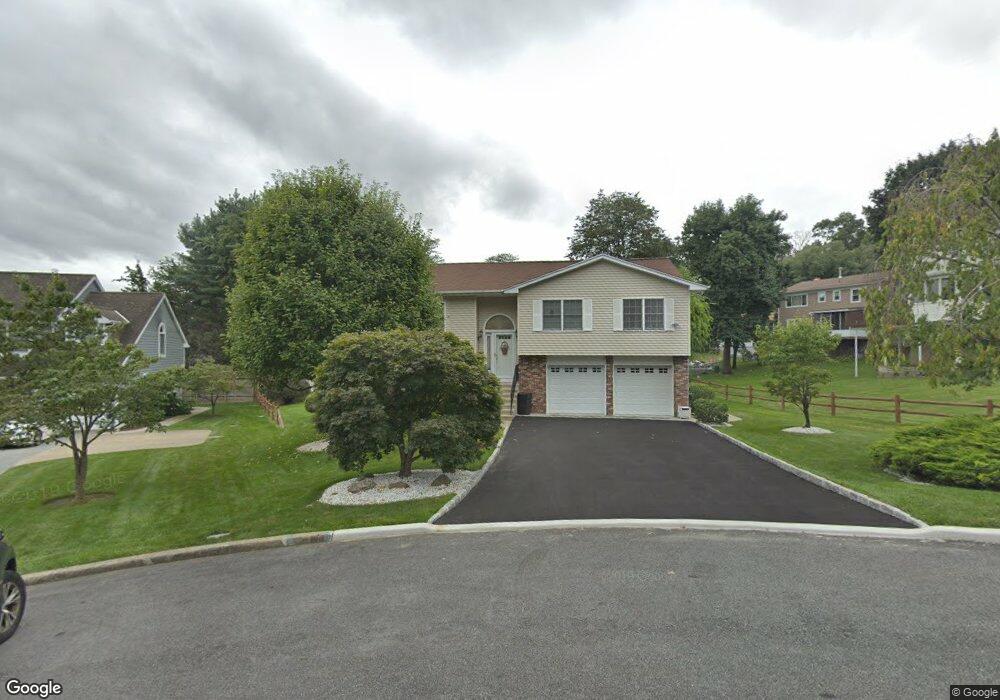 2 Suzette Ct, Valhalla, NY 10595 - photo 1