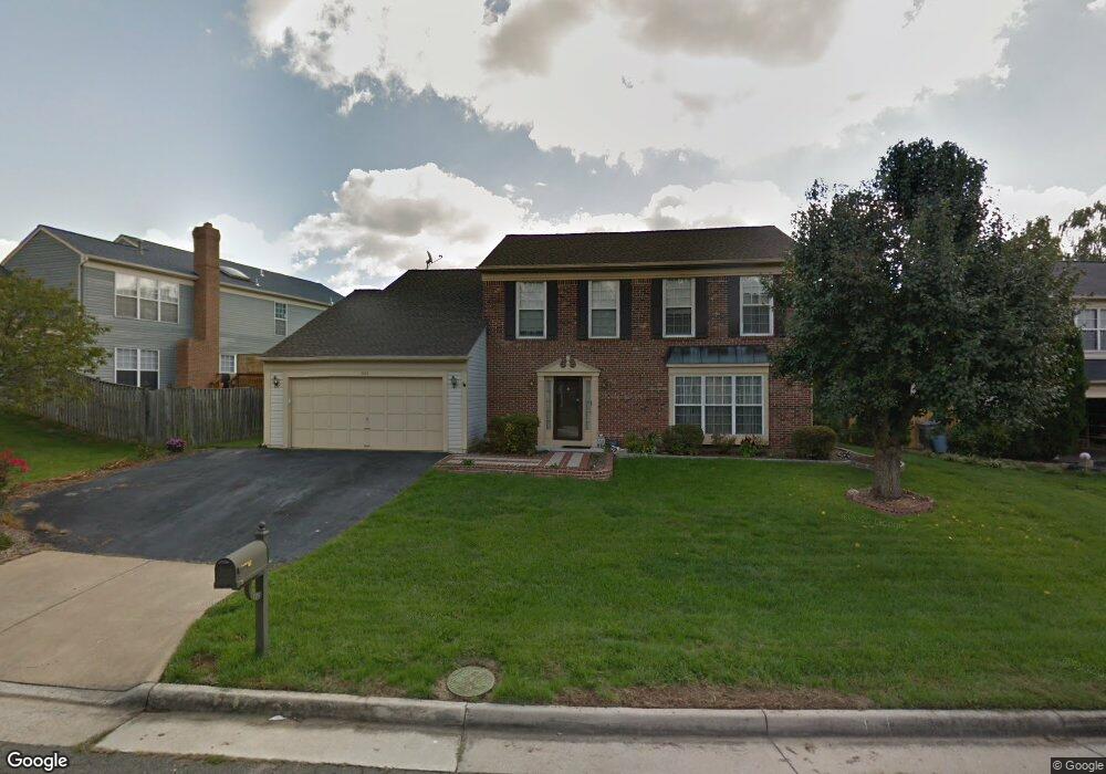 7103 Green Spring Ln, Alexandria, VA 22306 - photo 1