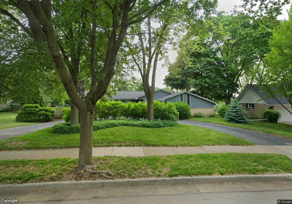 1930 Rambling Rose Rd, Waukesha, WI 53186 - photo 1