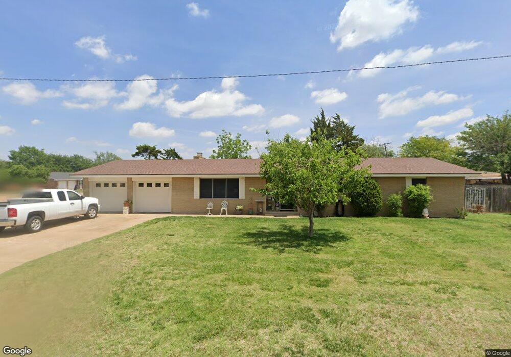 1806 Canyon St, Plainview, TX 79072 - photo 1