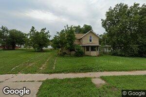 207 Dakota Ave N, Wessington Springs, SD 57382