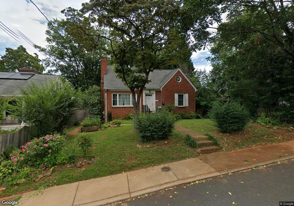 806 Valley View Cir, Charlottesville, VA 22902 - photo 1