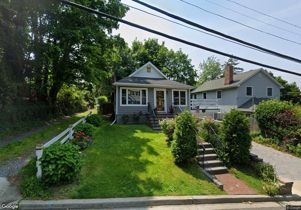 12 Larsen Ave, Glenwood Landing, NY 11547 - photo 1